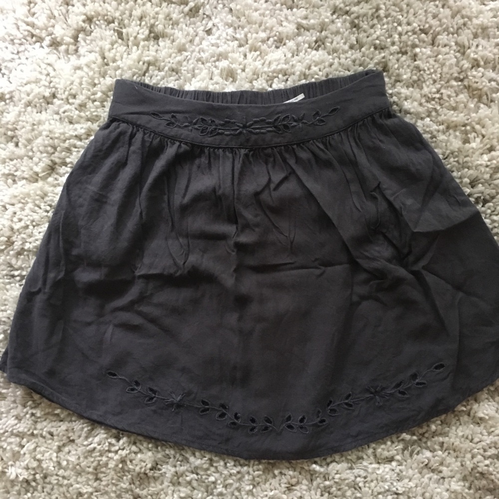Grey embroidered high waist skirt
